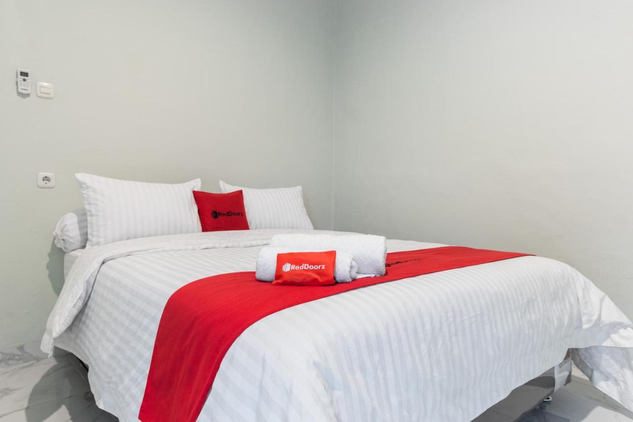 Reddoorz Plus Near Rs Usu Medan 2 Eksteriør billede