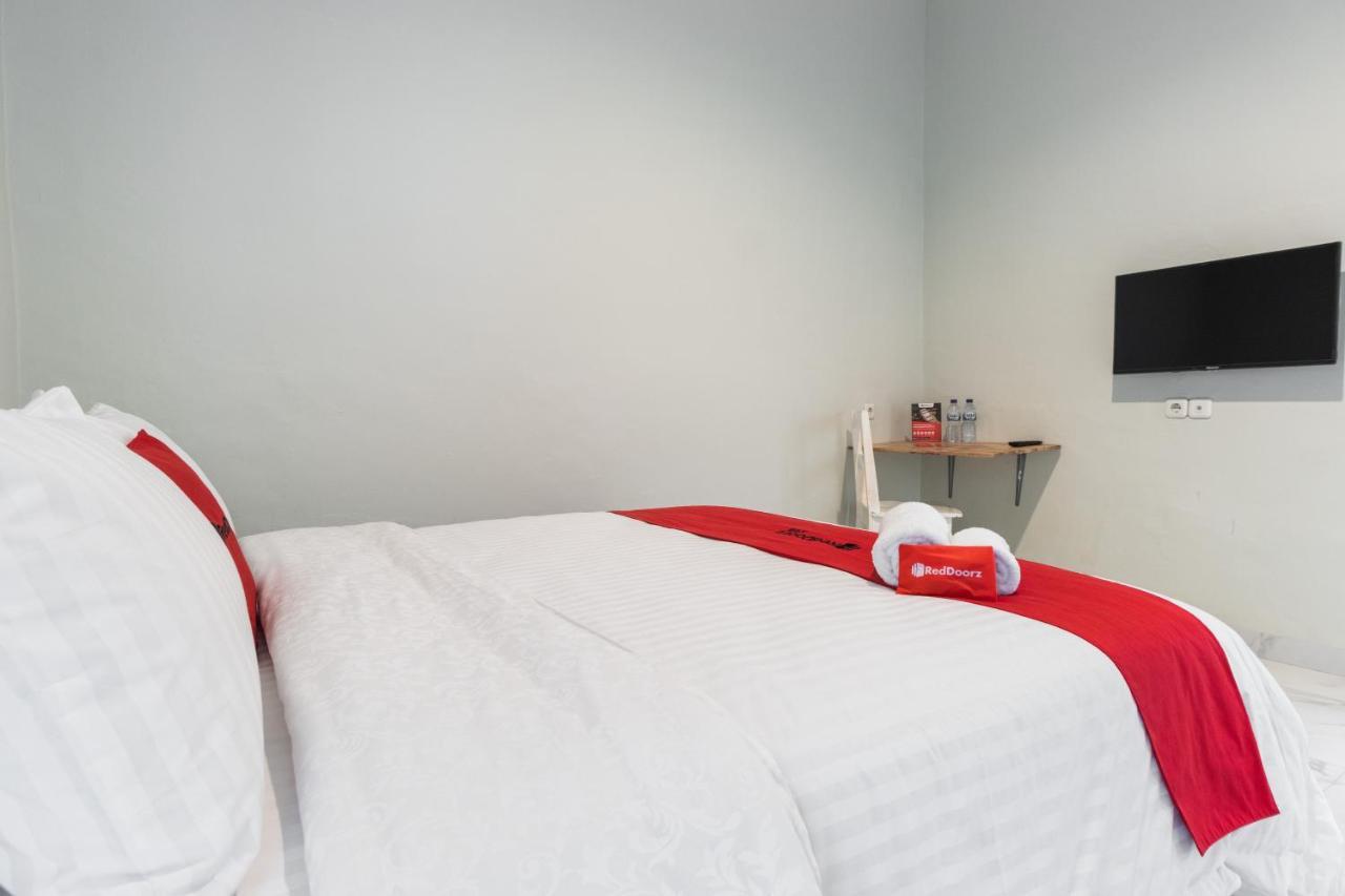 Reddoorz Plus Near Rs Usu Medan 2 Eksteriør billede