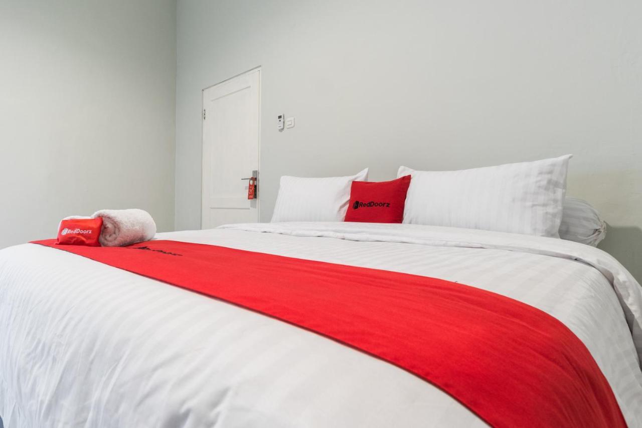 Reddoorz Plus Near Rs Usu Medan 2 Eksteriør billede